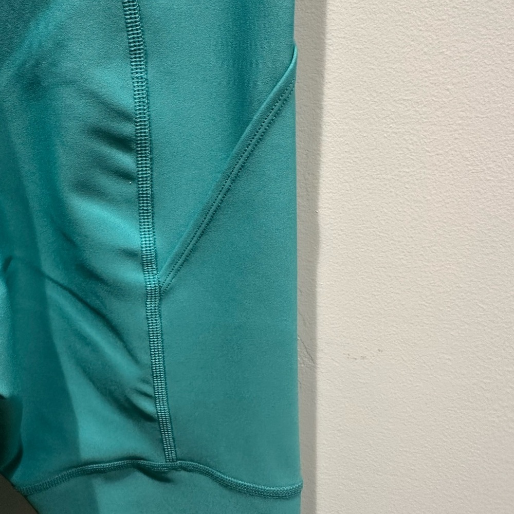 NWOT Alo Leggings with Pockets Size XS - Picture 3 of 4